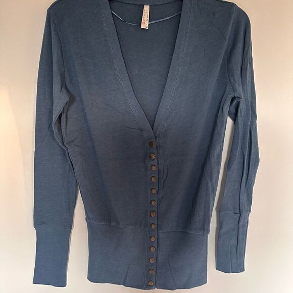 Denim blue button cardigan - Picture 14 of 14
